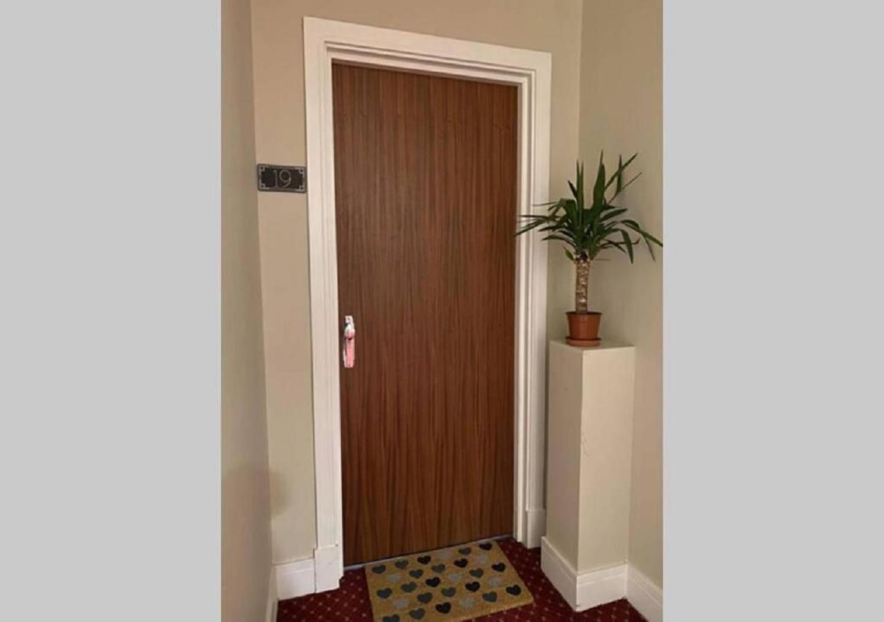 Doncaster City Centre Deluxe Whole Apartment Sleeps 4 D41 Exterior foto